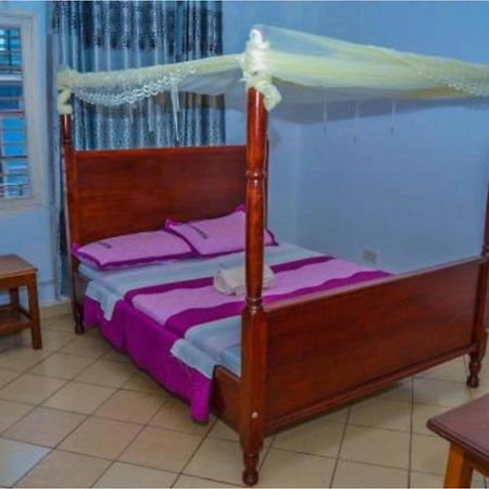 Bilkon Hotel Jinja Bagian luar foto