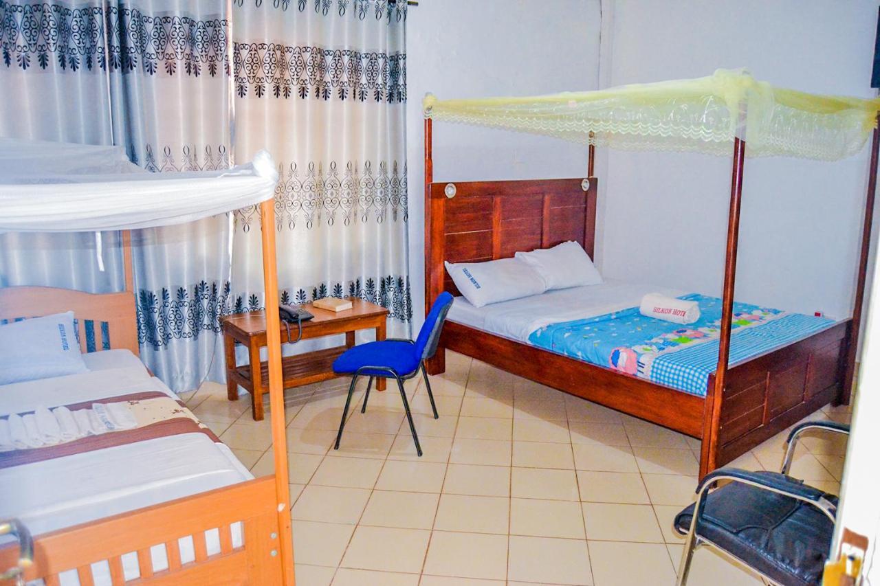 Bilkon Hotel Jinja Bagian luar foto