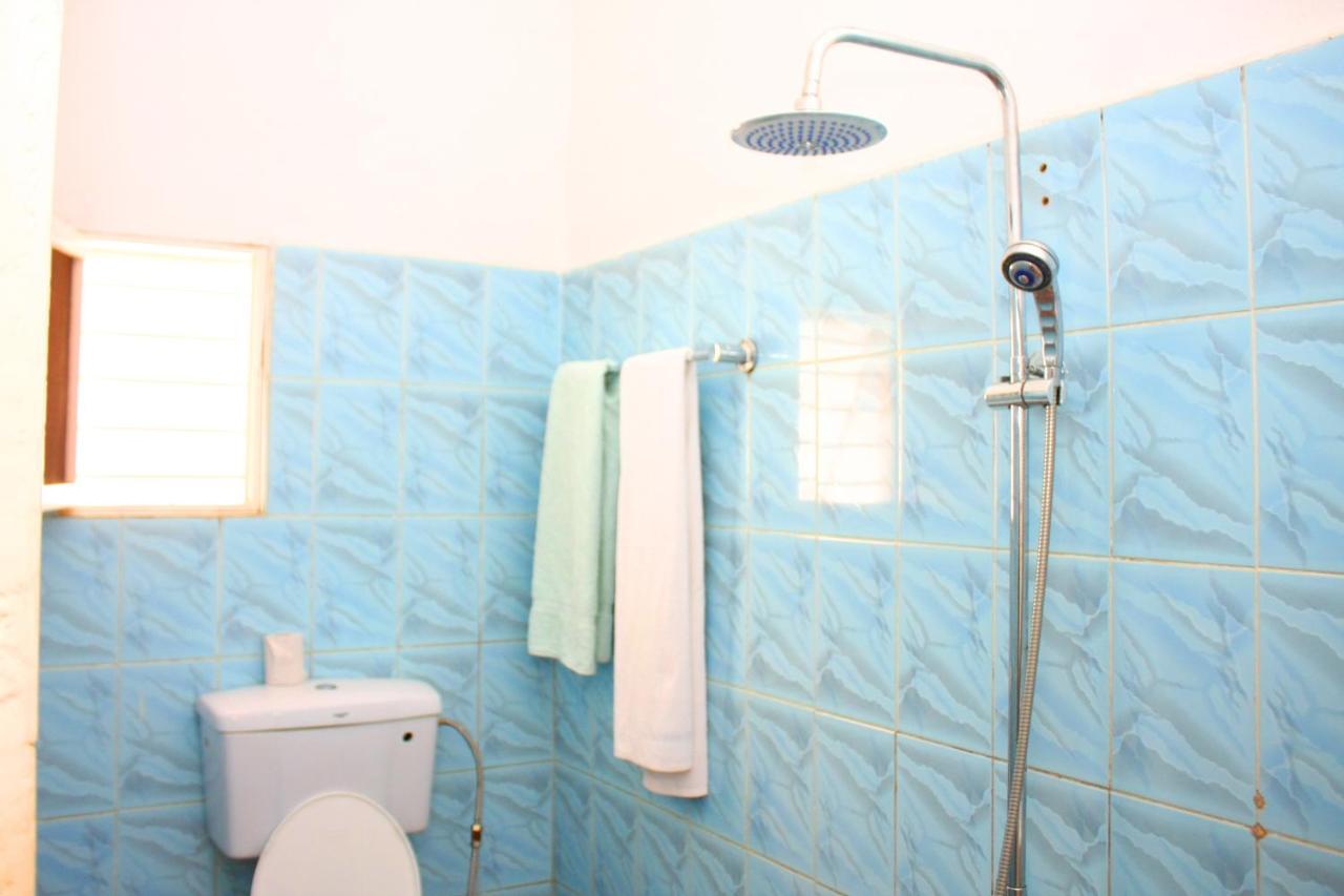 Bilkon Hotel Jinja Bagian luar foto