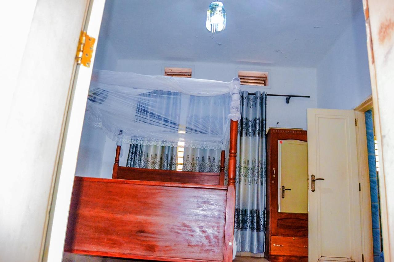 Bilkon Hotel Jinja Bagian luar foto