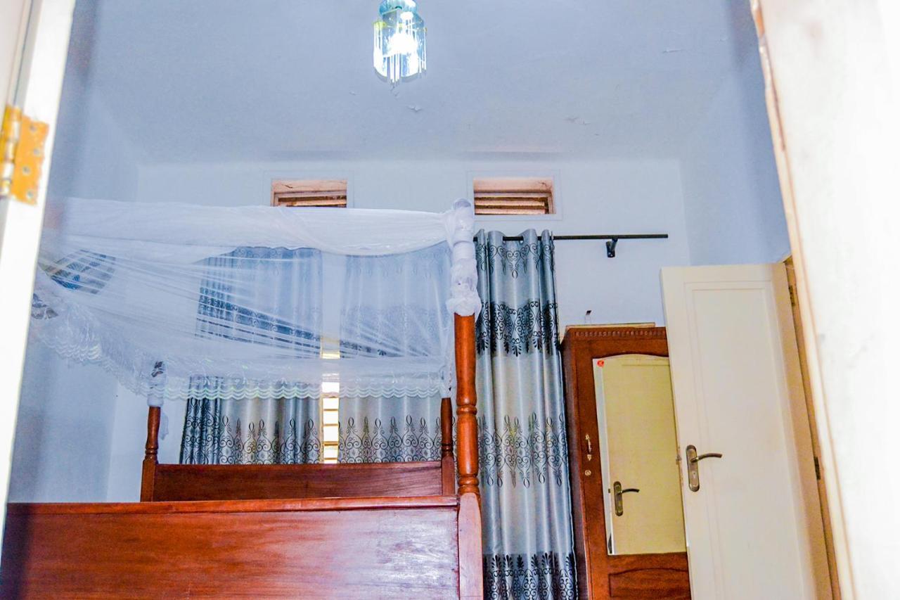 Bilkon Hotel Jinja Bagian luar foto